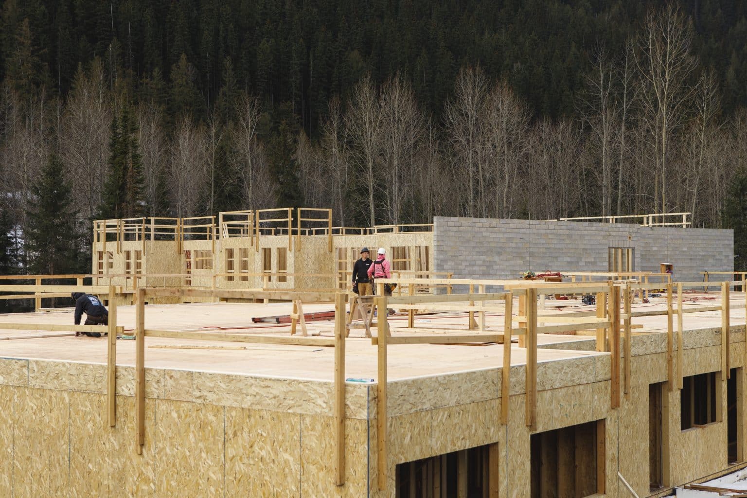Who will be eligible for the new Sun Peaks rental housing?