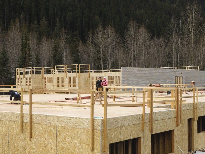 Who will be eligible for the new Sun Peaks rental housing?